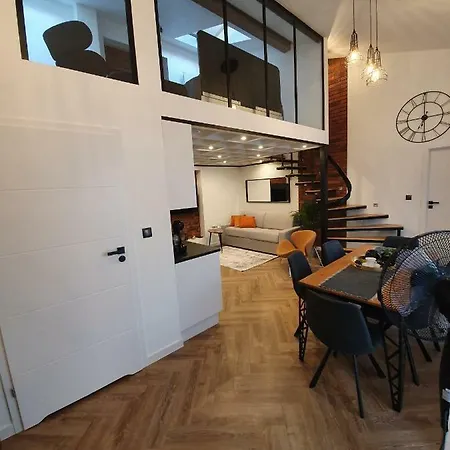 アパート Old Town Apartment, Morsztynowska クラクフ